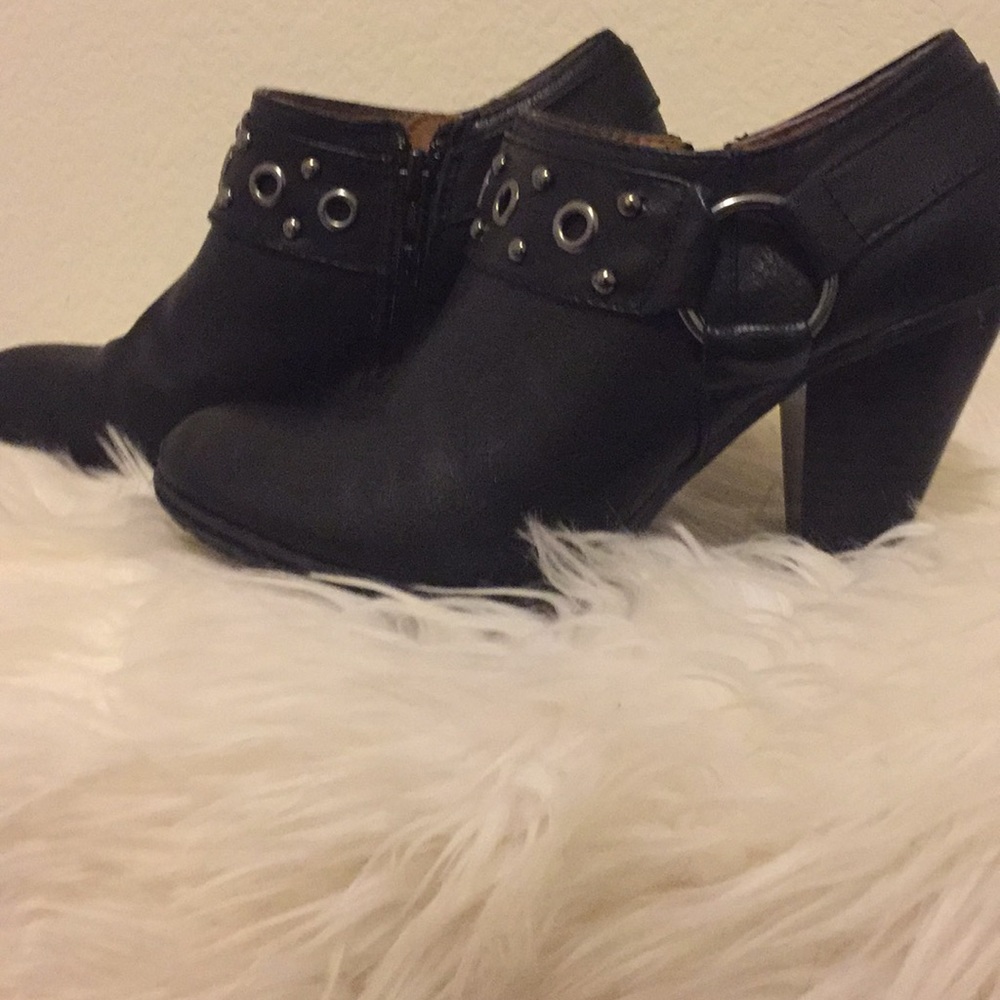 Pesaro leather booties black size 6